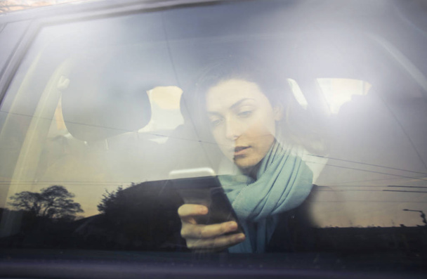 Girl in a car - Valokuva, kuva