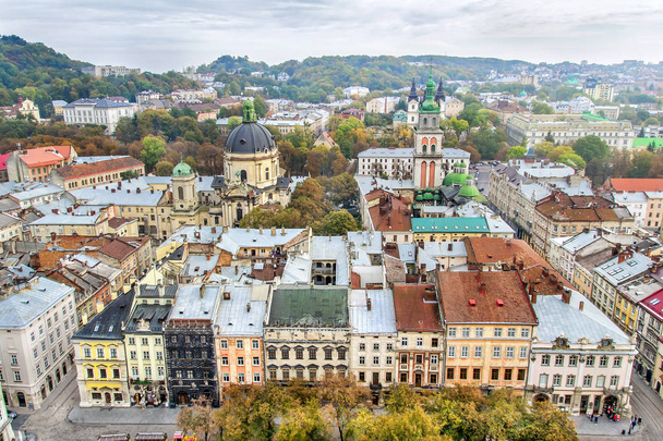 Widok z lotu ptaka na starego miasta we Lwowie, Ukraina - Zdjęcie, obraz