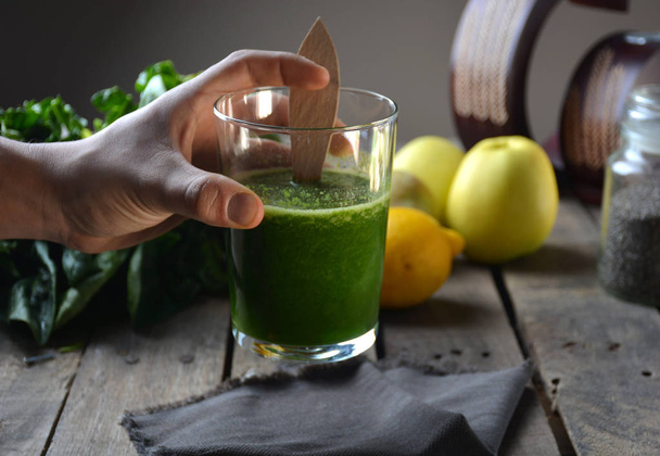 Smoothie with spinach - 写真・画像