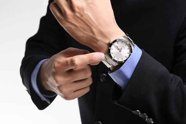 Zegarek na rękę luksusowych mężczyzn - Zdjęcie, obraz