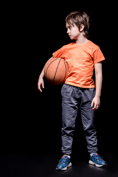 バスケット ボールの少年 - 写真・画像