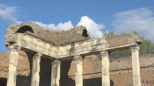 Handrian готелю Villa, Рим, доричного стовпів в археологічних розкопок - Кадри, відео