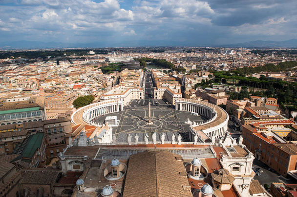 Famous Saint Peter 's Square in Vatican, aerial view of the city Rome, Italy
.  - Фото, изображение