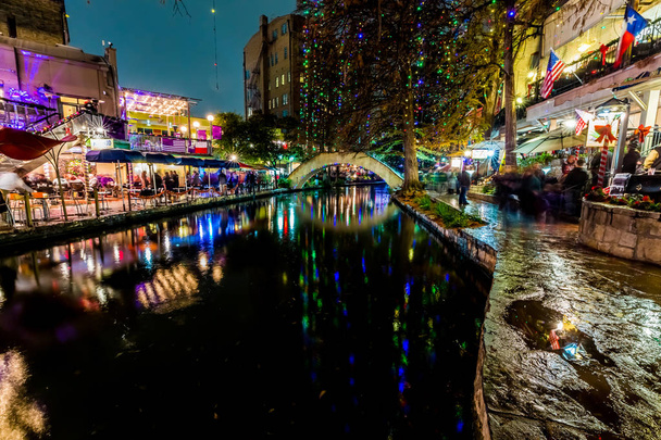 A Riverwalk, San Antonio, Texas, éjjel. - Fotó, kép