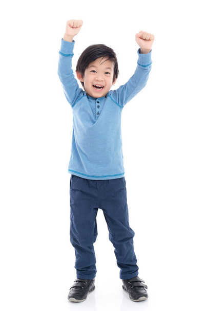 Asian child showing winner sig - Foto, Imagem