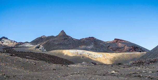 paisaje volcánico en Sierra Negra en las islas Galápagos en E
 - Foto, imagen