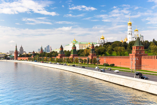 River view of the Moscow Kremlin - Foto, afbeelding