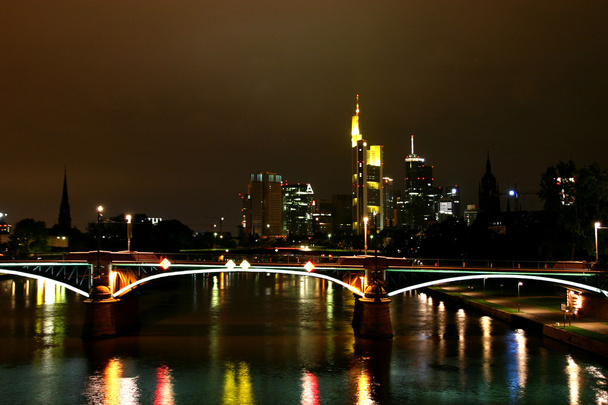 Francfort la nuit, Allemagne
 - Photo, image