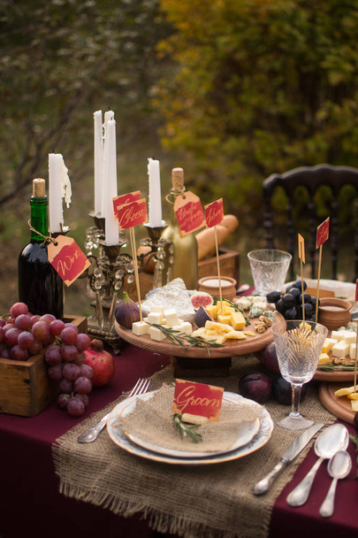 Mesa de boda con frutas
  - Foto, Imagen