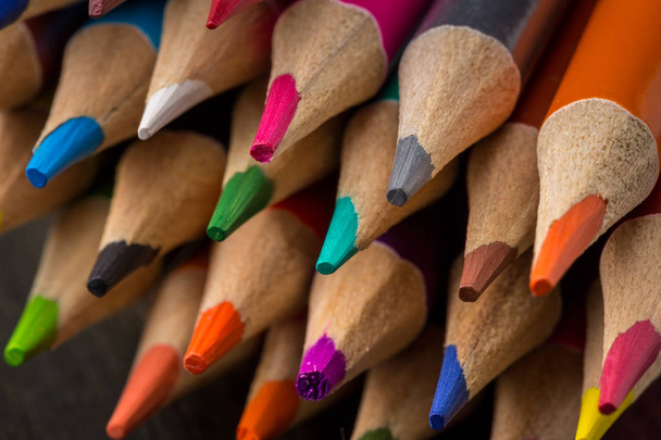 Nabroušené tipy barevné tužky - Fotografie, Obrázek