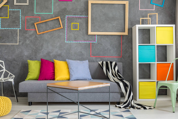 Concrete wall with colored frames - Foto, Imagem