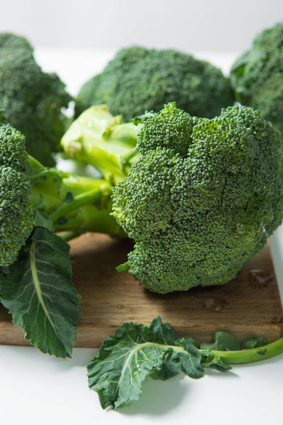 Téli friss organikus szuperétel - zöld baba brokkoli - Fotó, kép