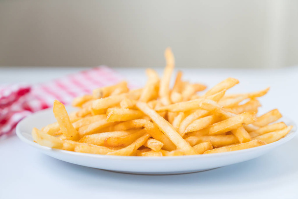 Golden French fries potatoes - Zdjęcie, obraz