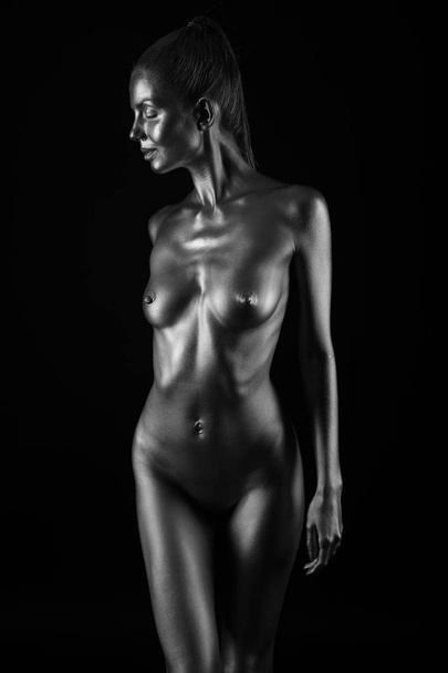 naked body in a silver body painting - Fotoğraf, Görsel