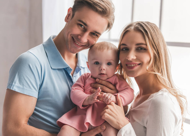 Young couple with baby - Foto, Bild