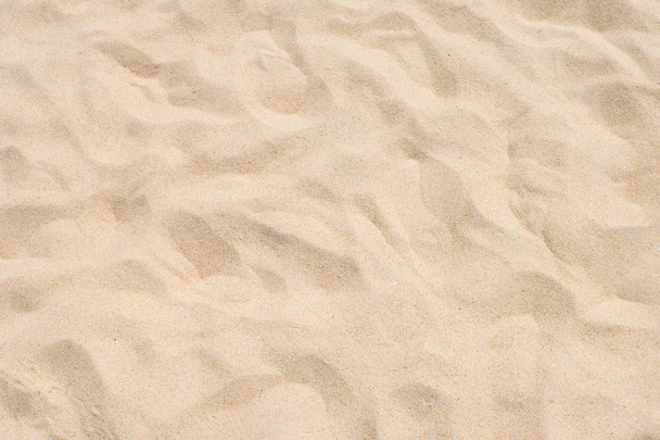 Feiner Sand am Strand in der Sommersonne - Foto, Bild