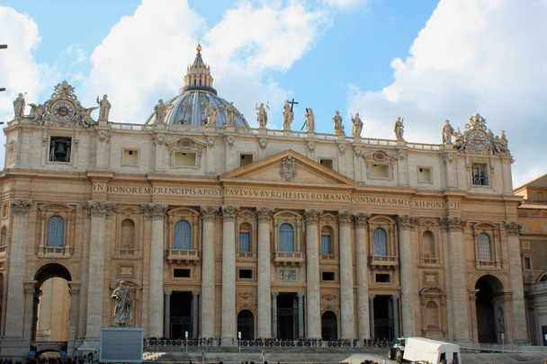 Sint Pieterskerk (San Pietro) in Vaticaanstad in Rome, Ita - Foto, afbeelding