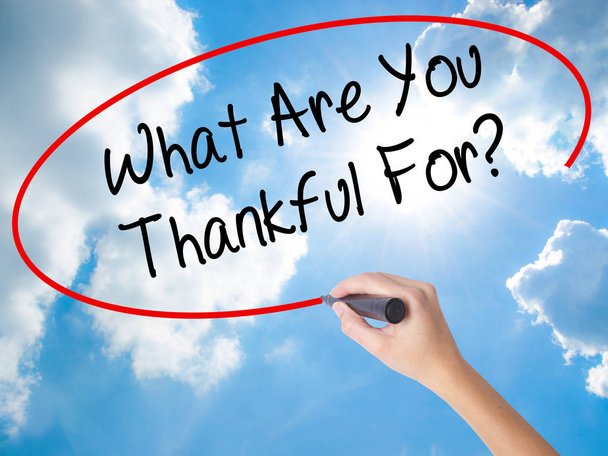 Frau Handschrift, wofür bist du dankbar? mit schwarzem Marker  - Foto, Bild