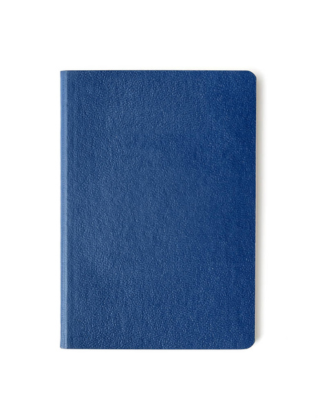 Синий паспорт фон на белом фоне с вырезкой пути
. - Фото, изображение