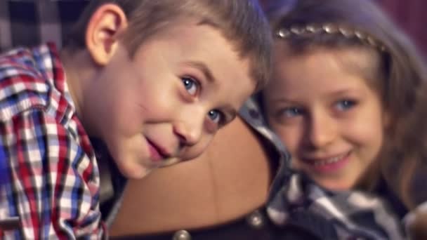 Sister and a Brother Listens to a Beat of a Heart of Their Brother - Záběry, video