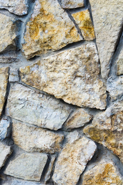 テクスチャ、背景。背景。並ぶ野生の石壁。砂岩、花崗岩, - 写真・画像