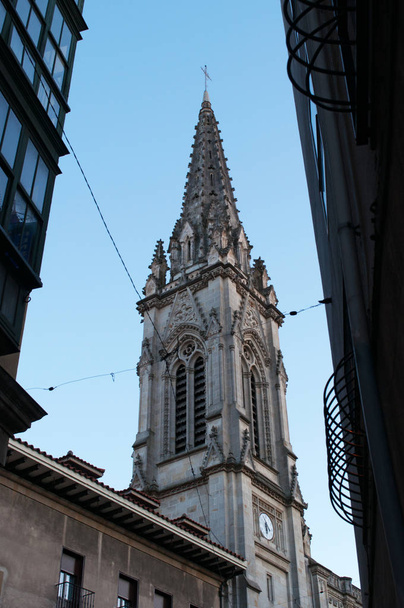 Bilbao: the bell tower of the Cathedral Basilica of Santiago, the catholic church in the Old Town built in Gothic style between the XIV century and the beginning of the XVI century - Photo, Image