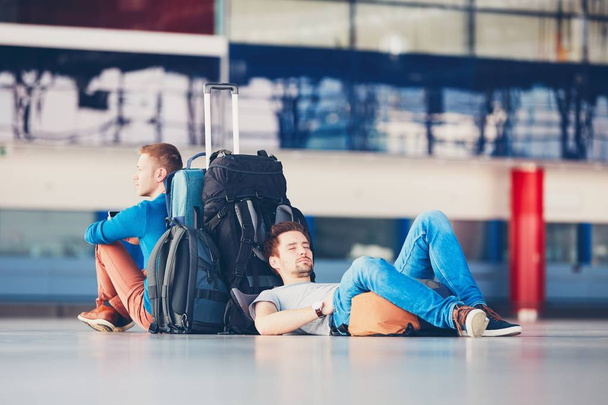 Travelers waiting for departure - Foto, imagen