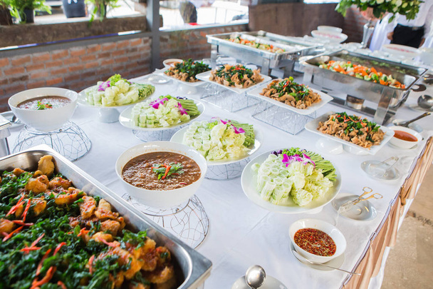 Mnoho druh thajské jídlo v party - Fotografie, Obrázek