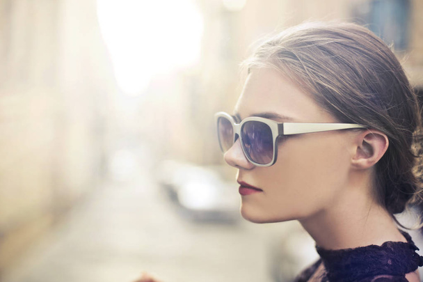 Woman in sunglasses  - Fotó, kép