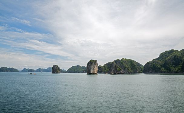 Bahía de Halong, Vietnam
 - Foto, imagen