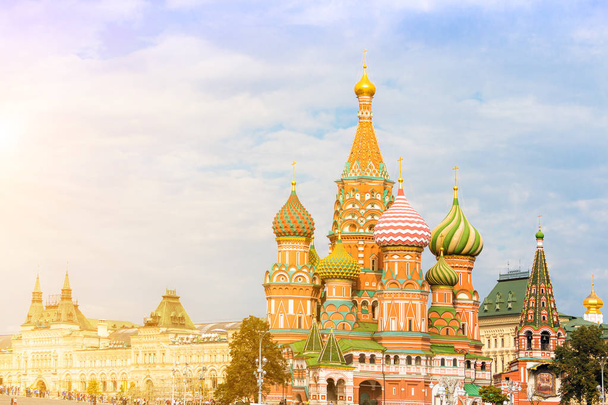 モスクワ聖ワシリイ大聖堂ビュー - 写真・画像