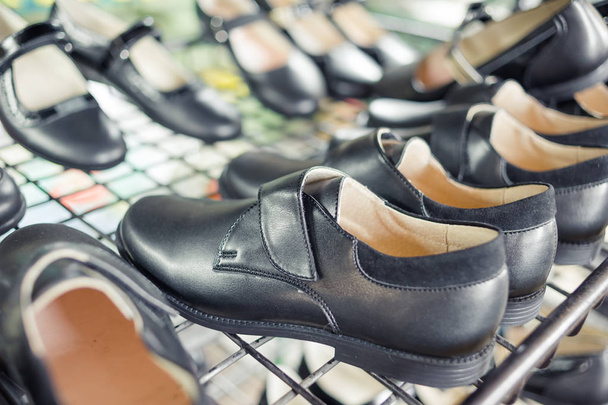 Shoemaking é o processo de fazer calçado
. - Foto, Imagem