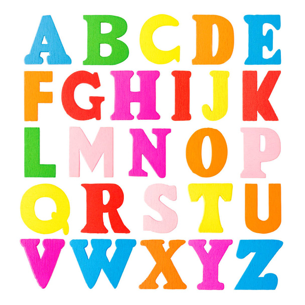 Letras coloridas del alfabeto de madera sobre un fondo blanco
 - Foto, Imagen