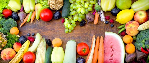Świeże organiczne owoce i warzywa - Zdjęcie, obraz
