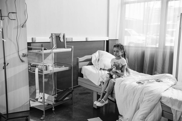 little girl in hospital - Photo, Image