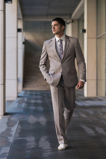 Man in grey suit  - Zdjęcie, obraz