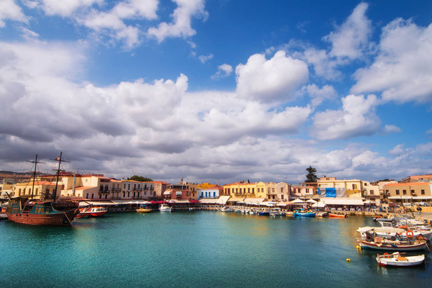 The Old Venetian Port in Rethymno, Crete island, Greece - Фото, зображення