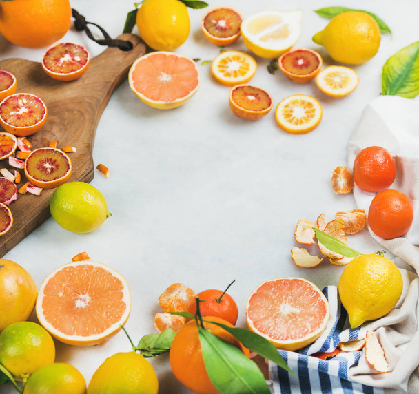 Citrus fruits slices - Foto, imagen