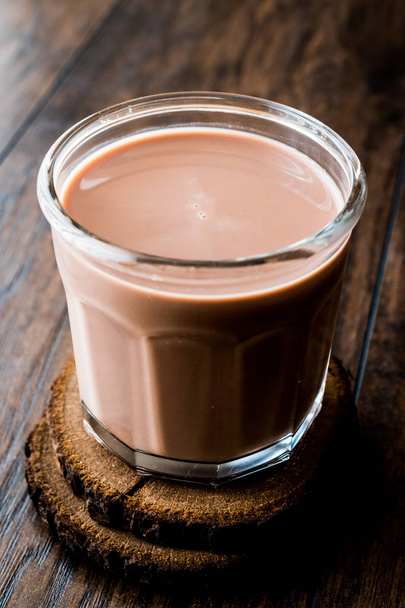 glas van chocolade melk - Foto, afbeelding