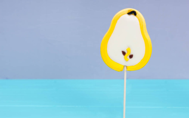 Tasty lollipop as a pear - Фото, зображення
