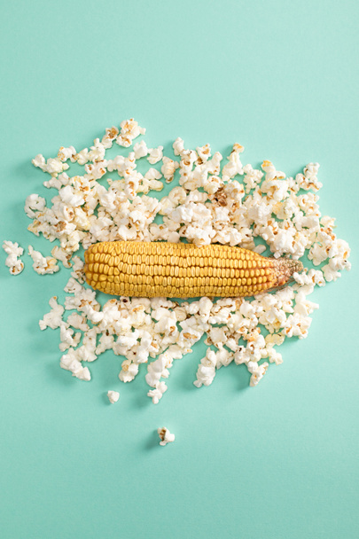 corn and popcorn kernels - Fotoğraf, Görsel