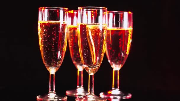 Glasses of Champagne - beautifully illuminated - Πλάνα, βίντεο