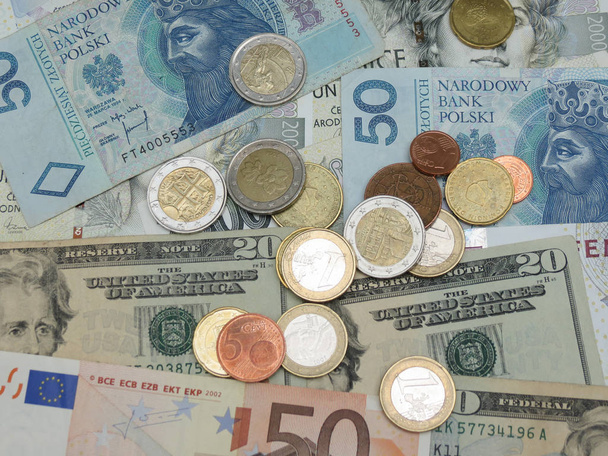 Billetes de cambio mixtos: USD, EUR, SEK, PLN, CZK
 - Foto, imagen