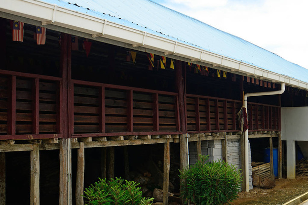 Bidayuh longhouse, Mongkos, Borneo, Sarawak, Malaysia - Фото, зображення