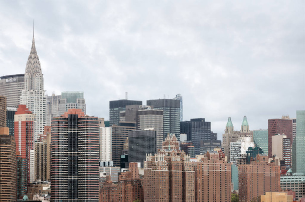 Midtown Manhattan skyline panorama z Chrysler Building - Zdjęcie, obraz