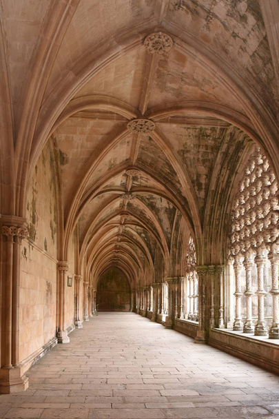 Detalle del claustro del Monasterio de Santa Maria da Vitoria Batalha
, - Foto, imagen