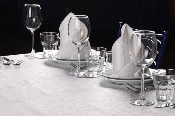 table setting in restaurant - 写真・画像