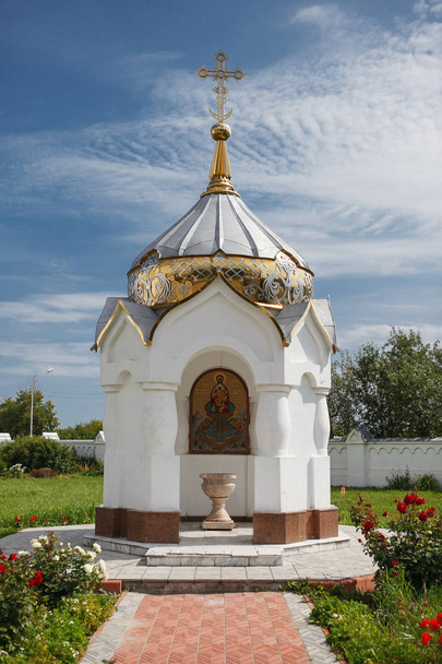 ロシアの教会の洗礼 - 写真・画像
