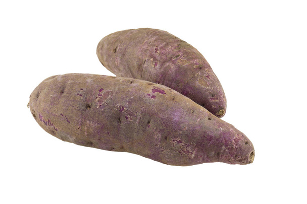 Sladké brambory izolované na bílém pozadí - Fotografie, Obrázek