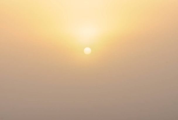 схід сонця в зимовому небі
 - Фото, зображення